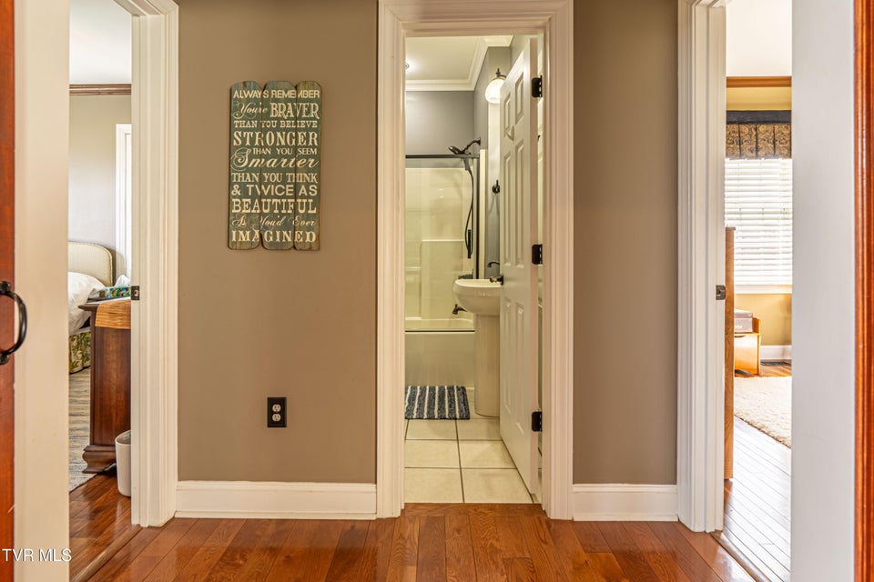 Photo #15: 625 Locust Street