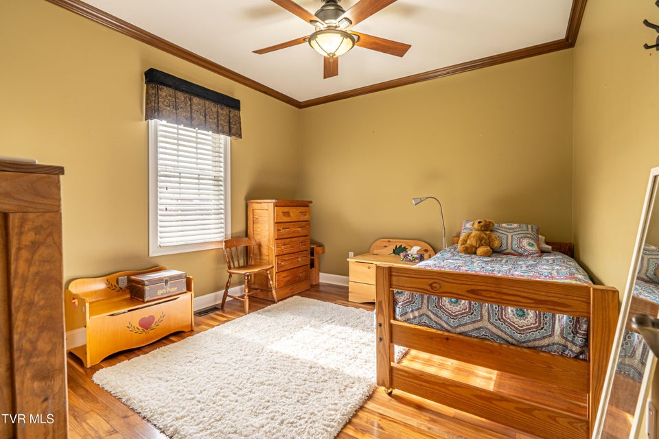 Photo #19: 625 Locust Street