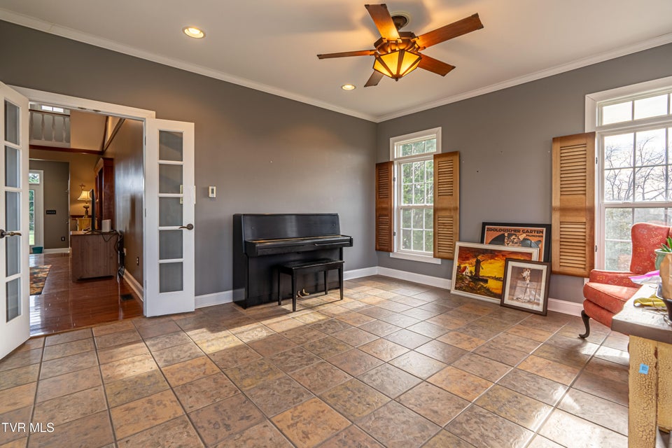 Photo #21: 625 Locust Street