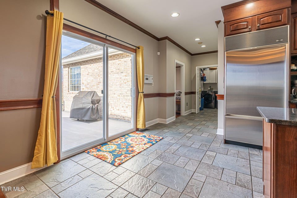 Photo #23: 625 Locust Street