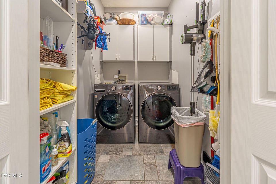 Photo #24: 625 Locust Street