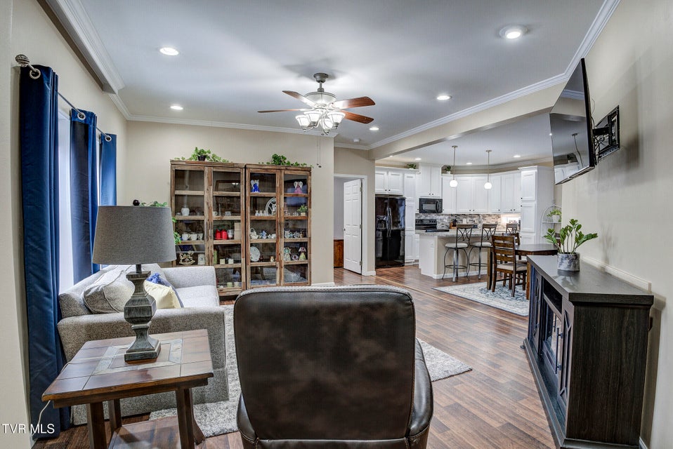 Photo #5: 214 Mount Crest Drive