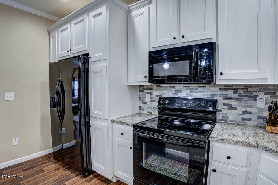 Photo #17: 214 Mount Crest Drive