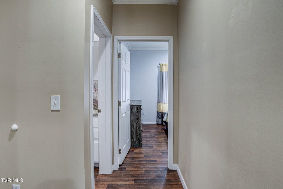 Photo #23: 214 Mount Crest Drive