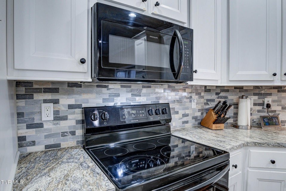 Photo #18: 214 Mount Crest Drive