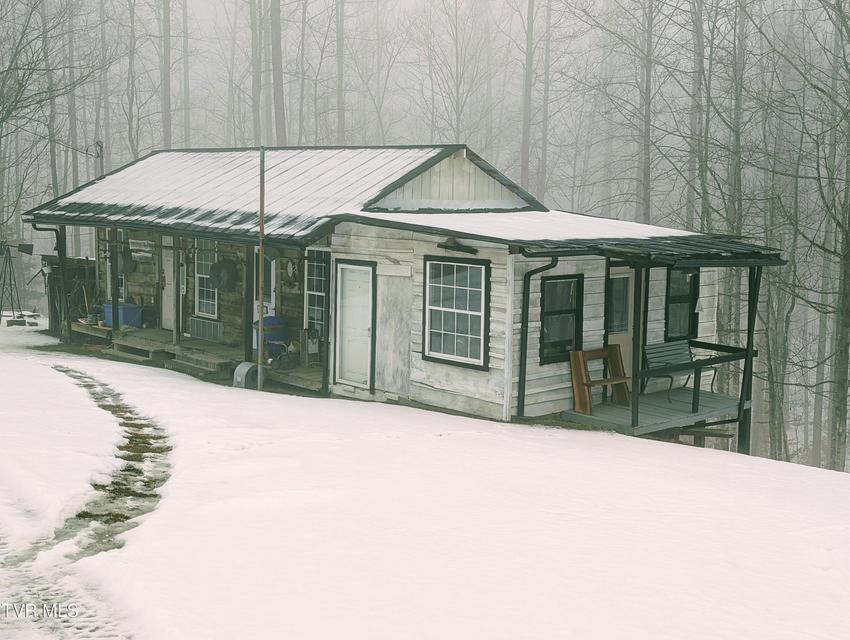 Photo #8: 4887 The Lake Road