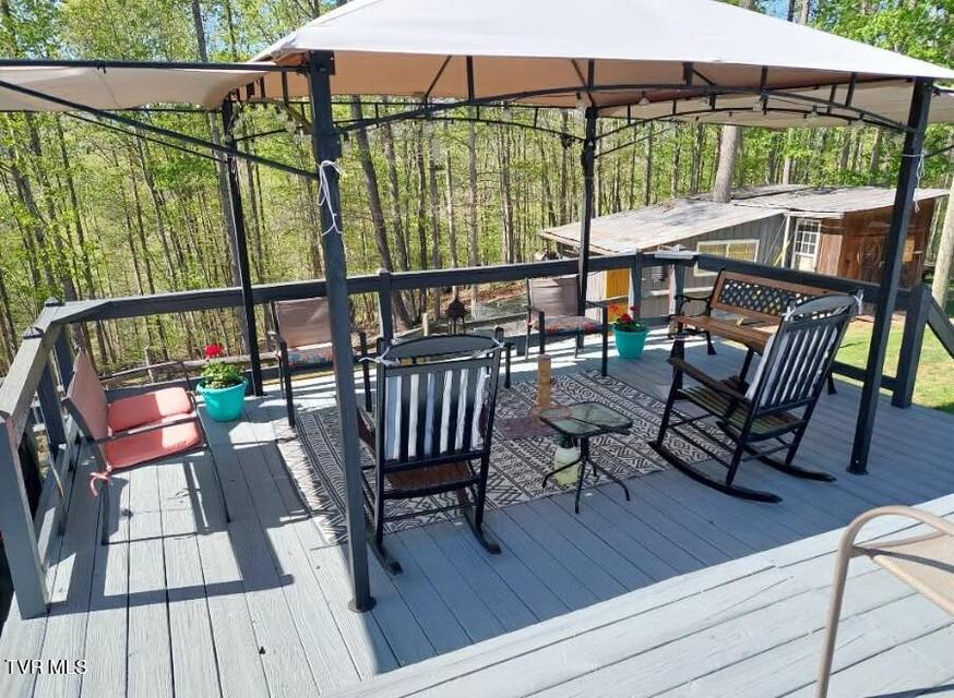 Photo #15: 4887 The Lake Road