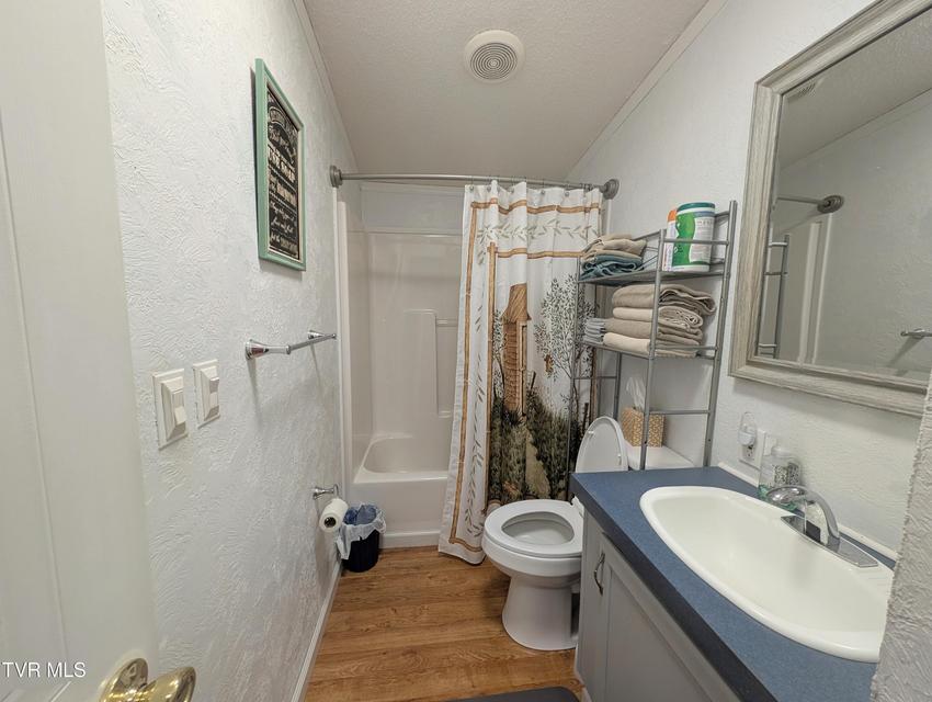 Photo #29: 4887 The Lake Road