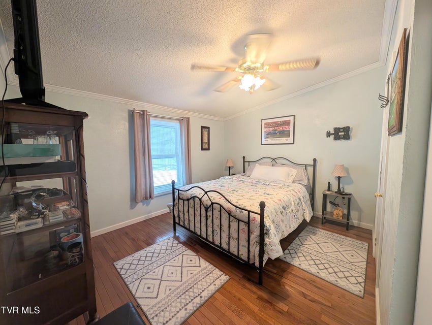 Photo #30: 4887 The Lake Road