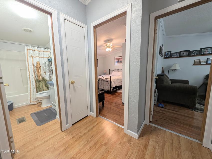 Photo #34: 4887 The Lake Road