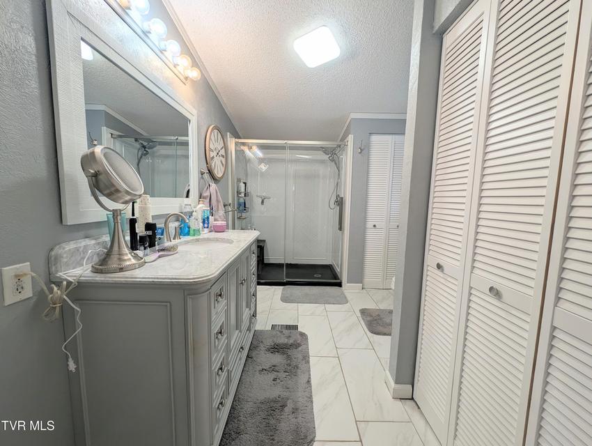 Photo #39: 4887 The Lake Road