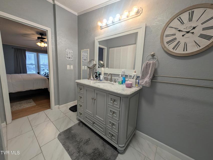 Photo #41: 4887 The Lake Road