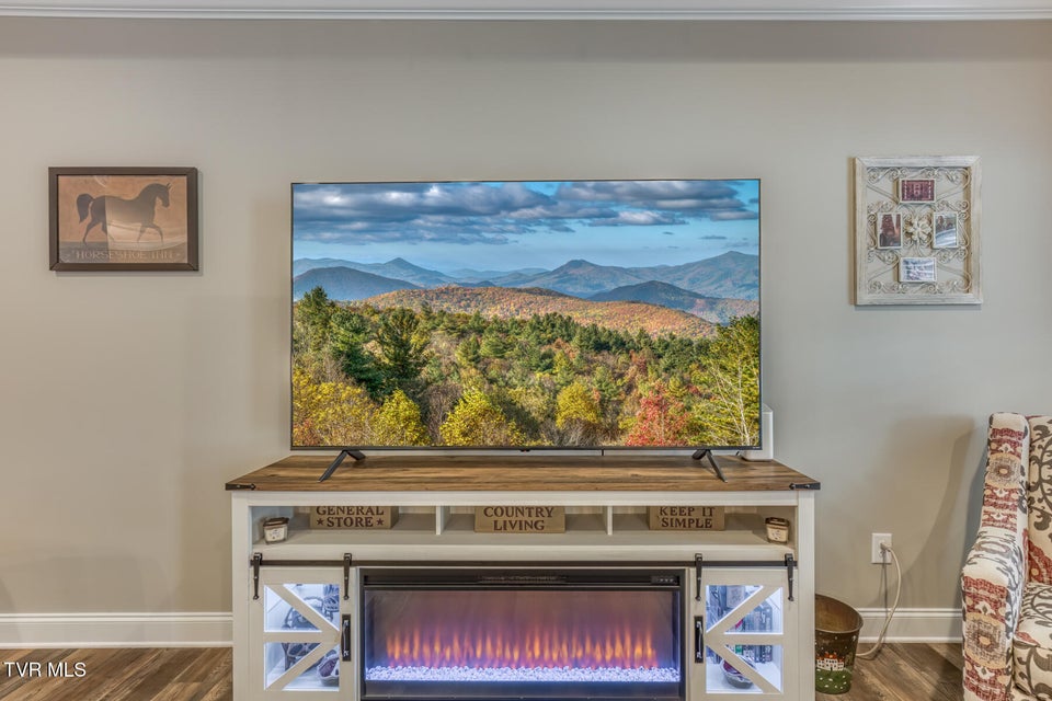 Photo #11: 1175 Cabot Cove