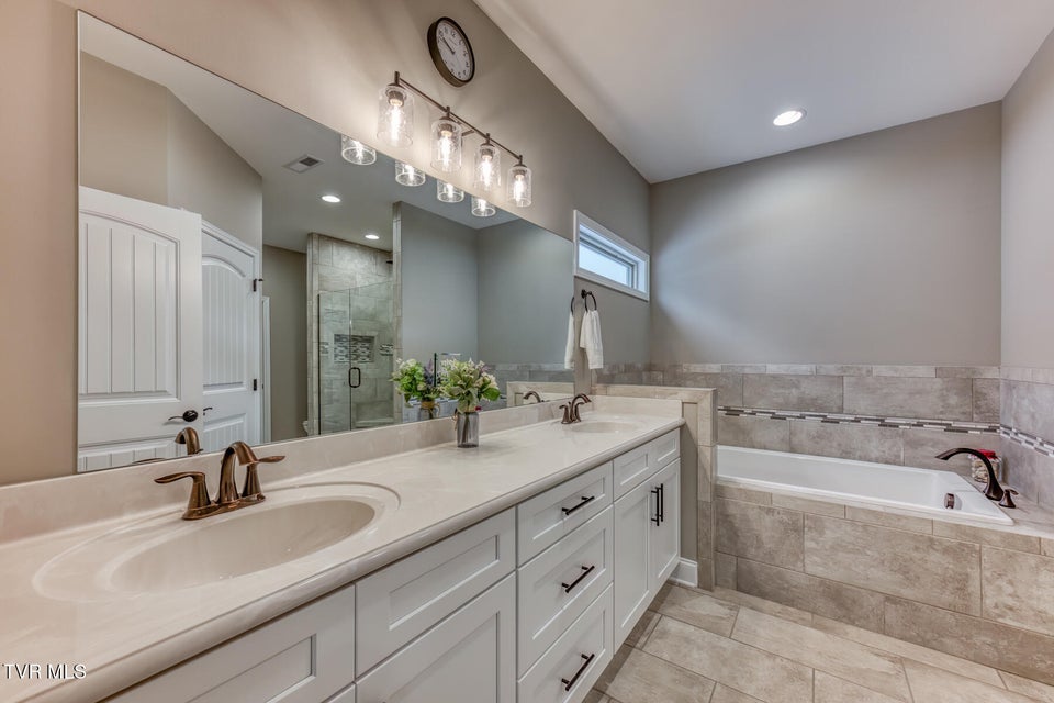 Photo #24: 1175 Cabot Cove