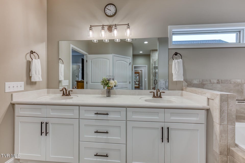 Photo #29: 1175 Cabot Cove