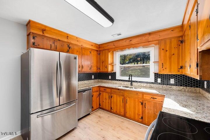 Photo #6: 205 Franklin Drive