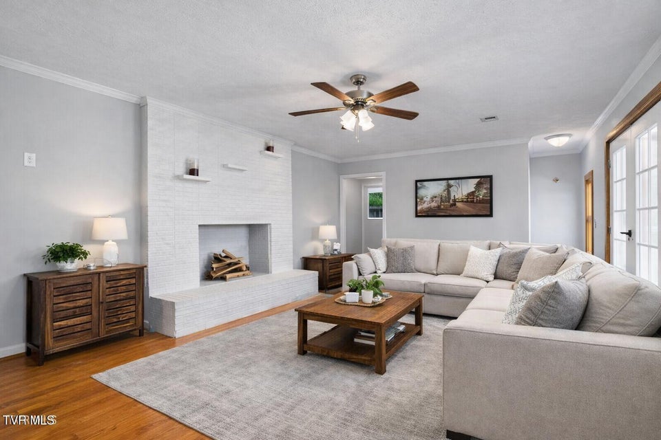 Photo #8: 205 Franklin Drive