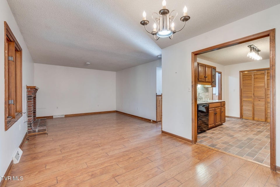 Photo #10: 1175 Pebble Drive