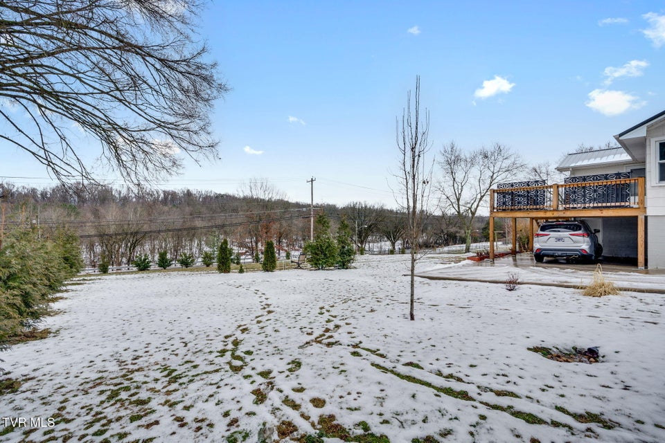 Photo #19: 332 Bay Street