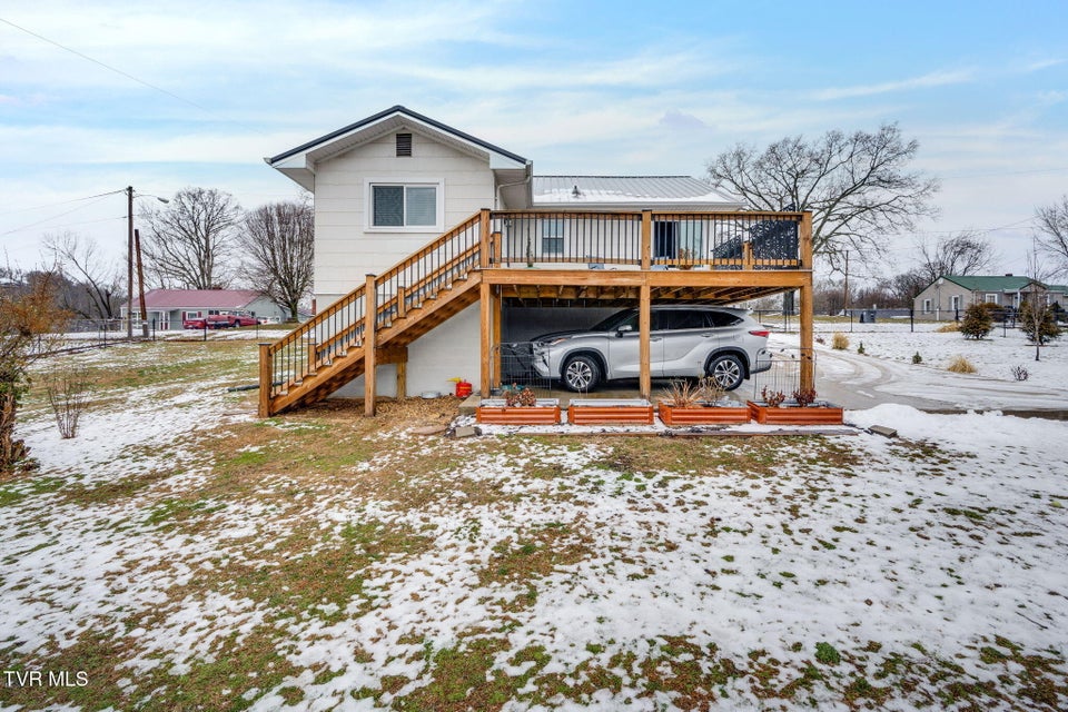 Photo #22: 332 Bay Street