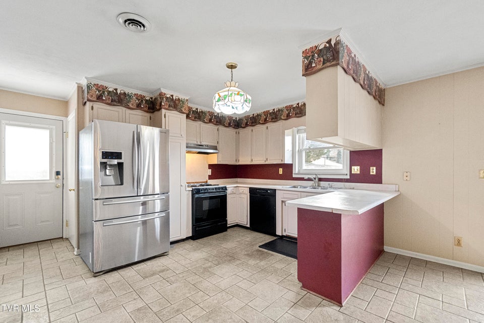 Photo #2: 1400 Brentwood Drive