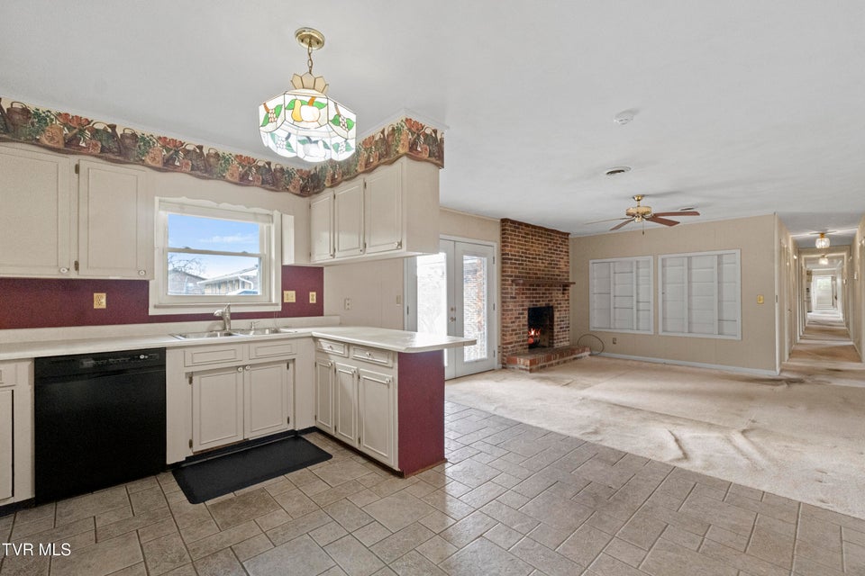 Photo #4: 1400 Brentwood Drive