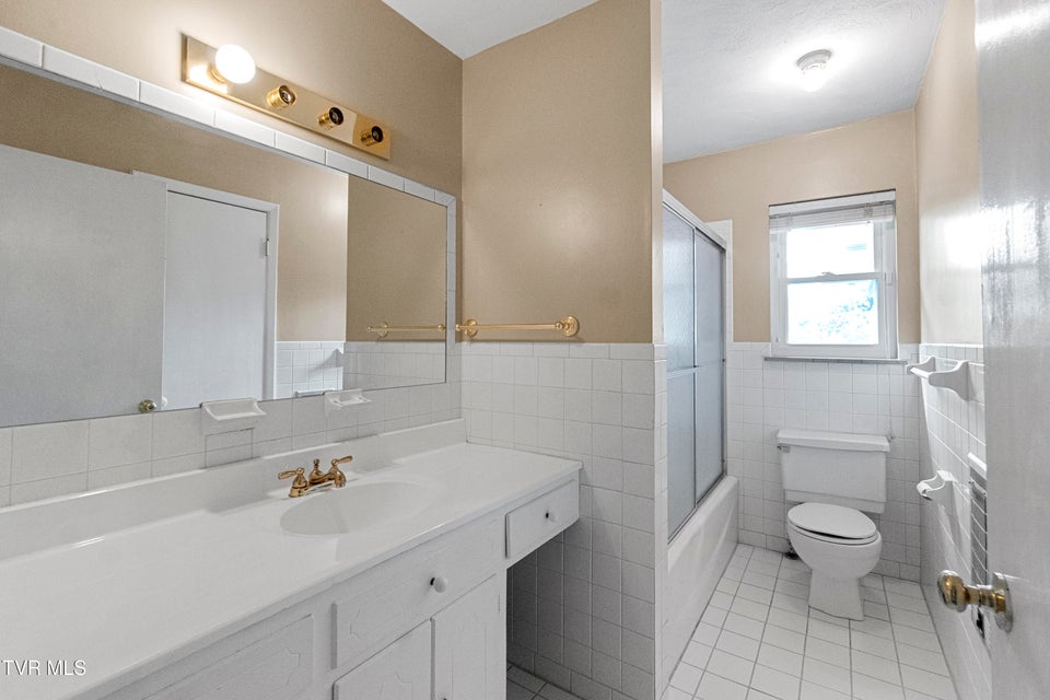 Photo #14: 1400 Brentwood Drive