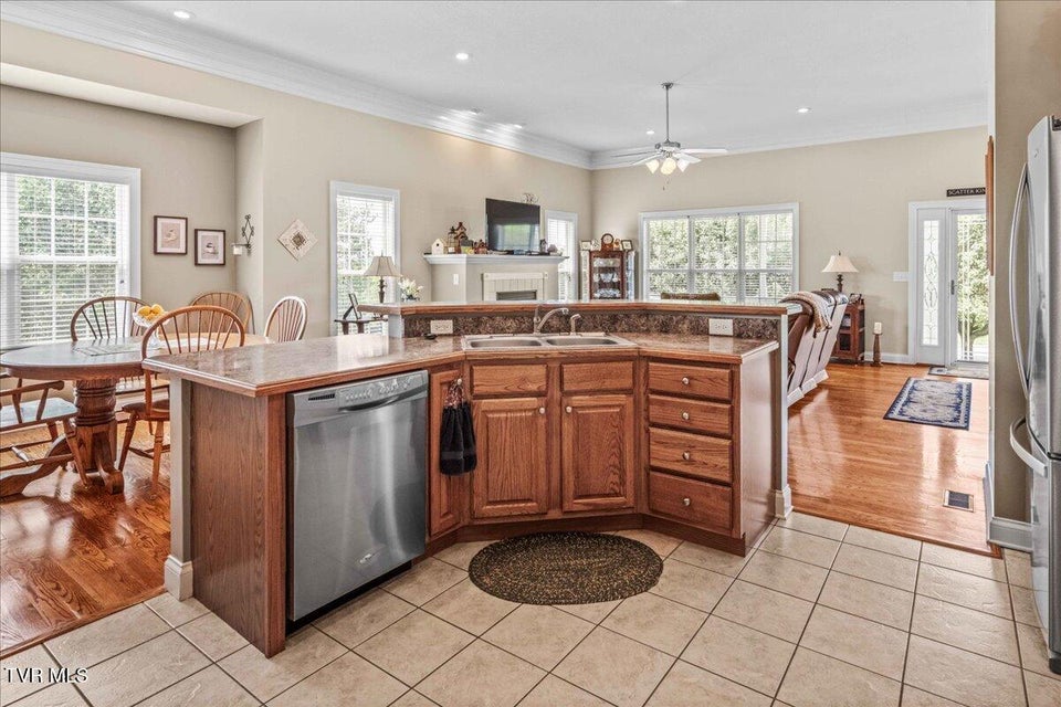 Photo #15: 11 Vesta Sue Court