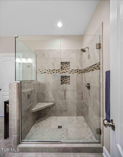 Photo #39: 11 Vesta Sue Court