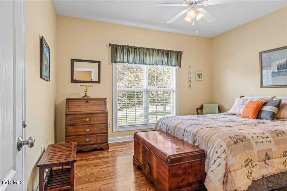 Photo #42: 11 Vesta Sue Court