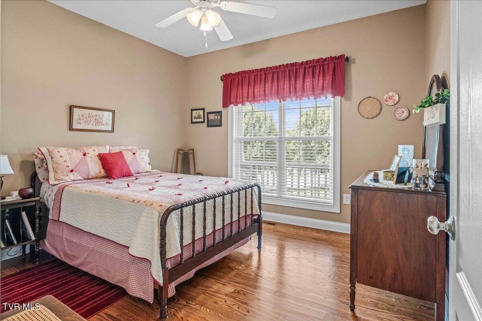 Photo #44: 11 Vesta Sue Court