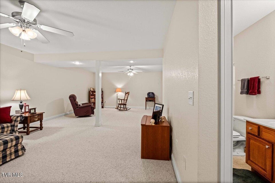 Photo #52: 11 Vesta Sue Court