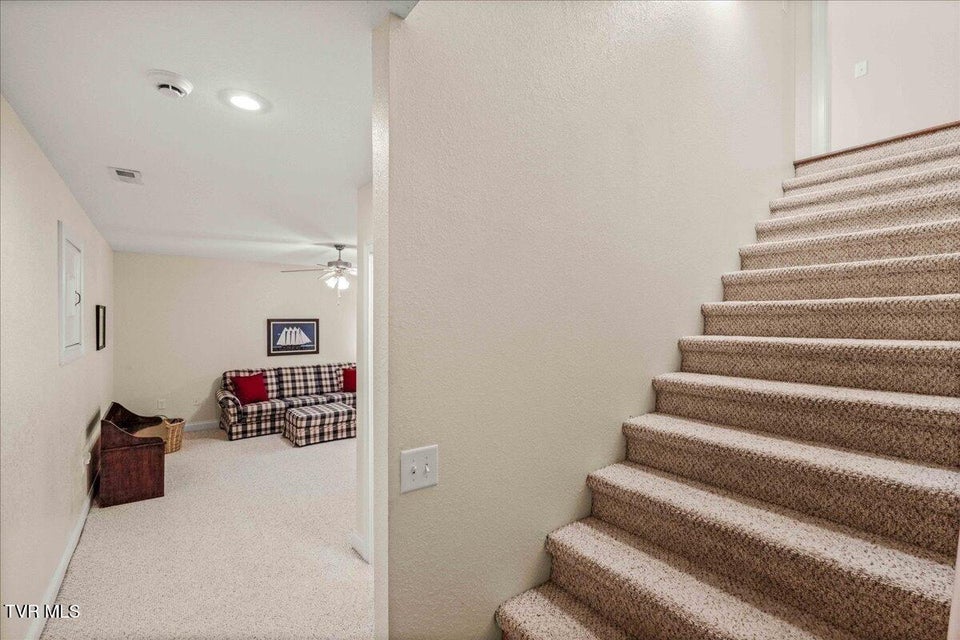 Photo #47: 11 Vesta Sue Court