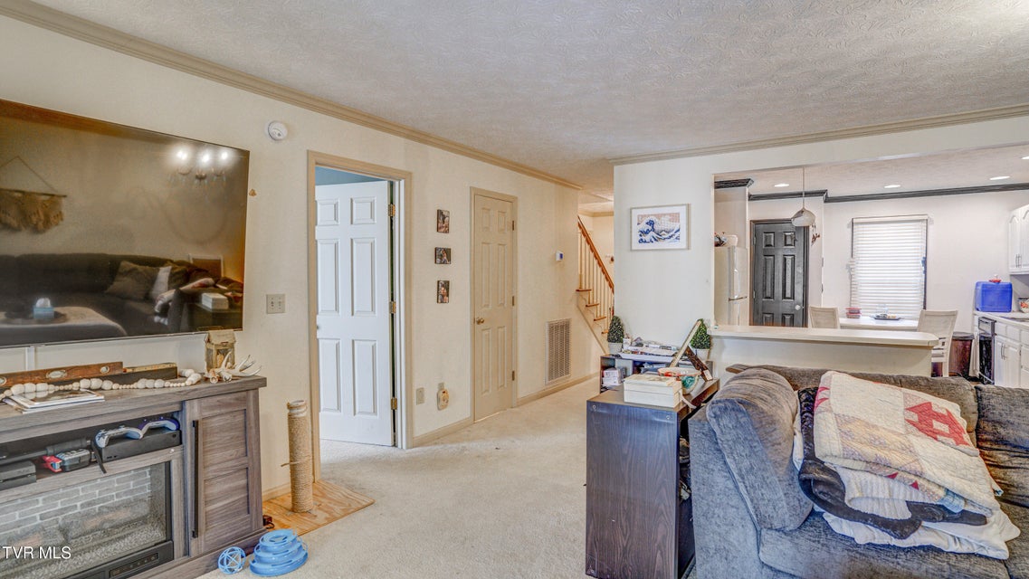 Photo #11: 865 Barclay Drive