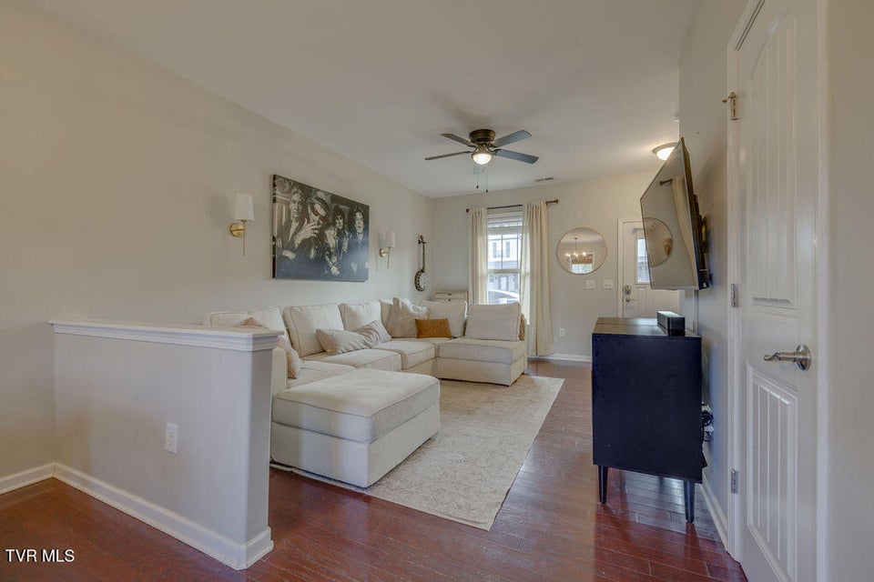 Photo #10: 657 Suffolk Road