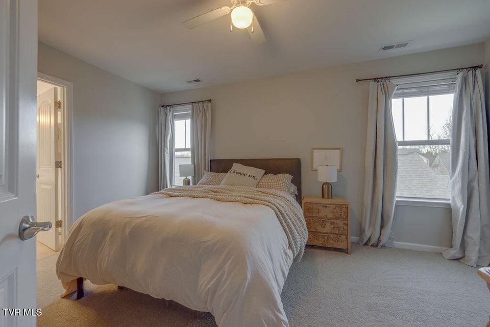 Photo #27: 657 Suffolk Road