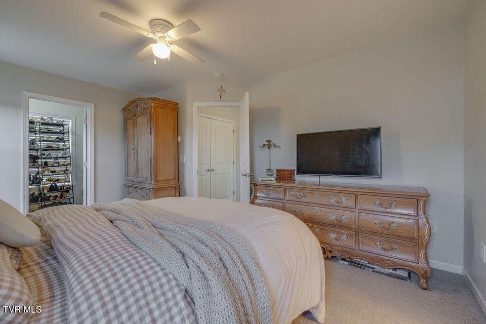 Photo #29: 657 Suffolk Road