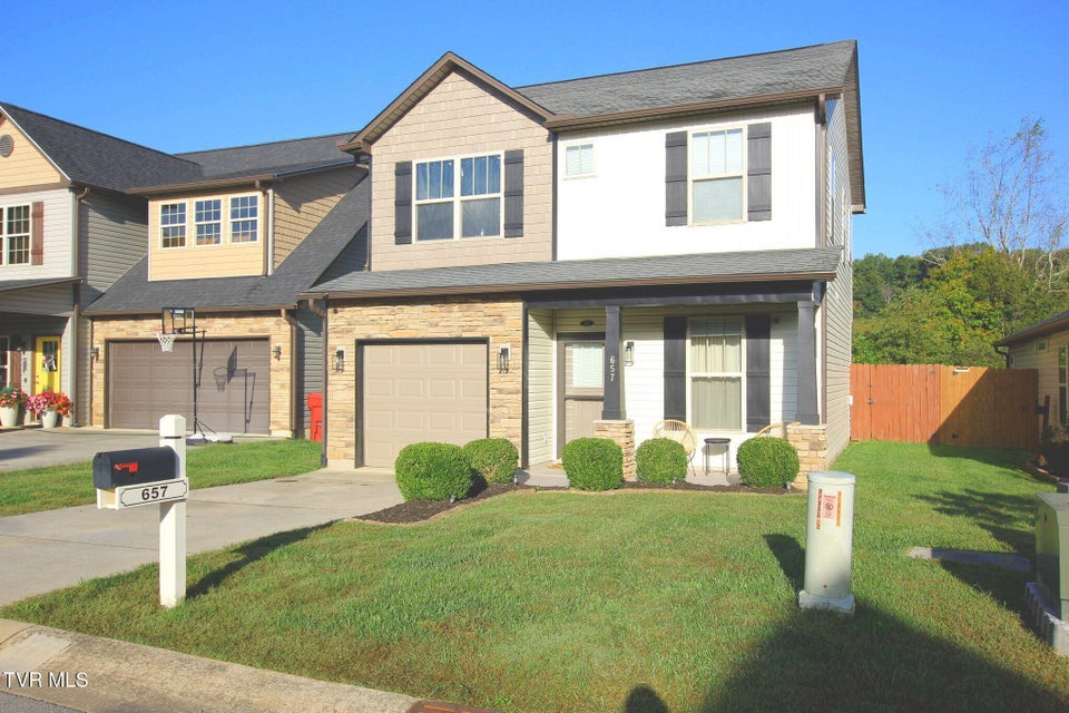 Photo #5: 657 Suffolk Road