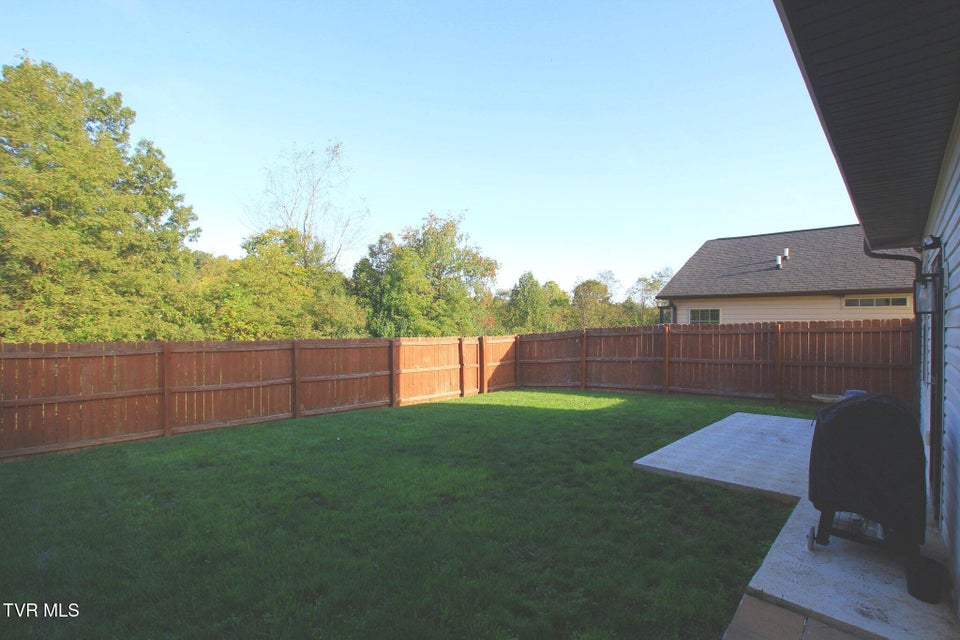 Photo #35: 657 Suffolk Road