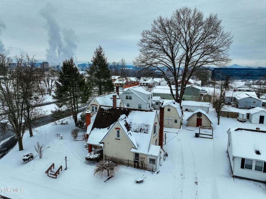 Photo #57: 818 Federal Street