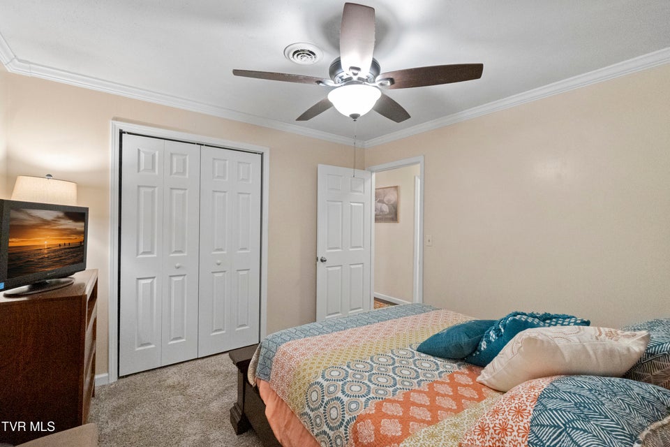 Photo #18: 4522 Blue Springs Parkway 