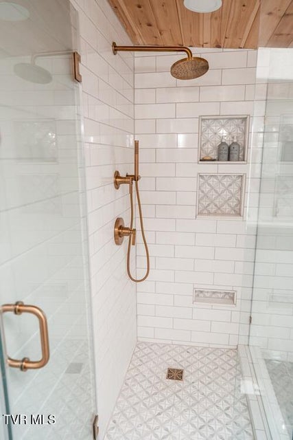 Photo #26: 100 Earlway Road