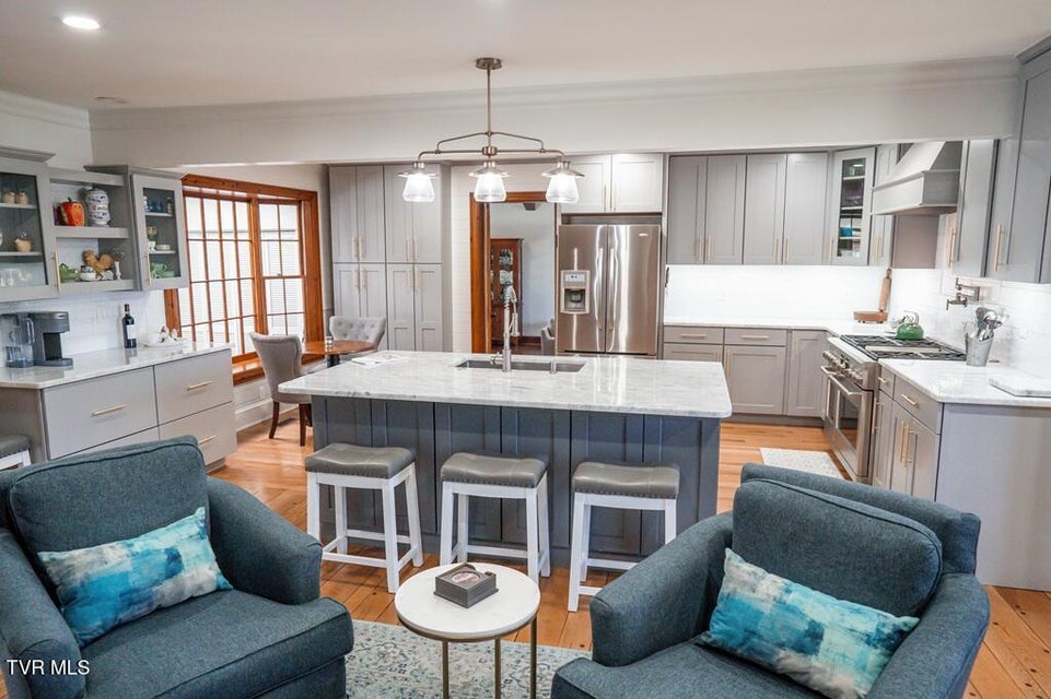 Photo #10: 100 Earlway Road