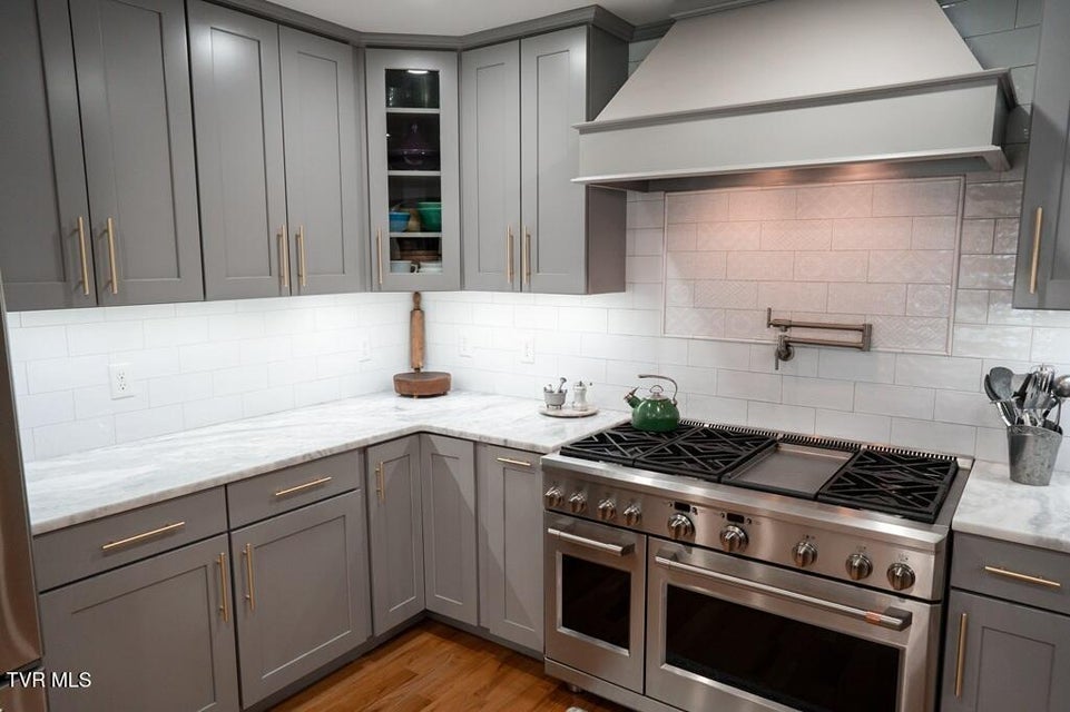 Photo #6: 100 Earlway Road