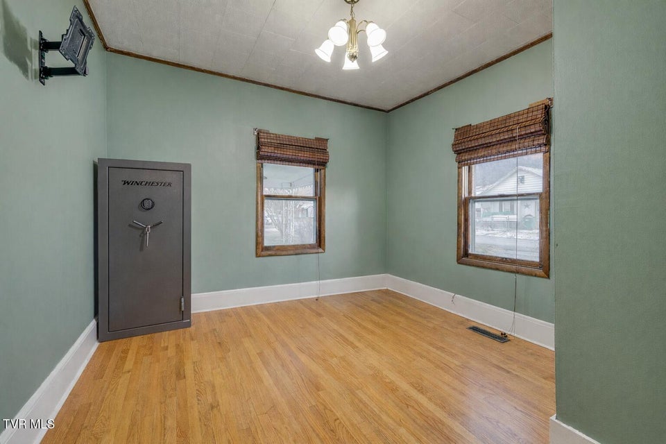 Photo #26: 535 Washington Street