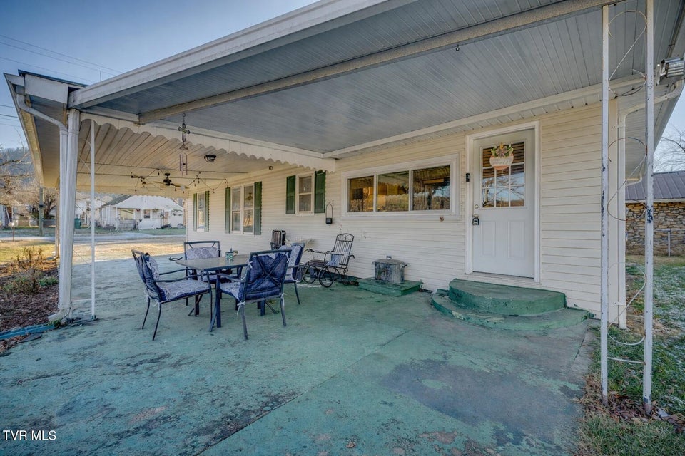 Photo #10: 535 Washington Street