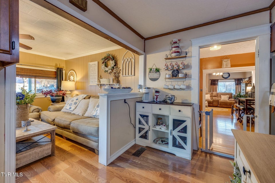 Photo #16: 535 Washington Street