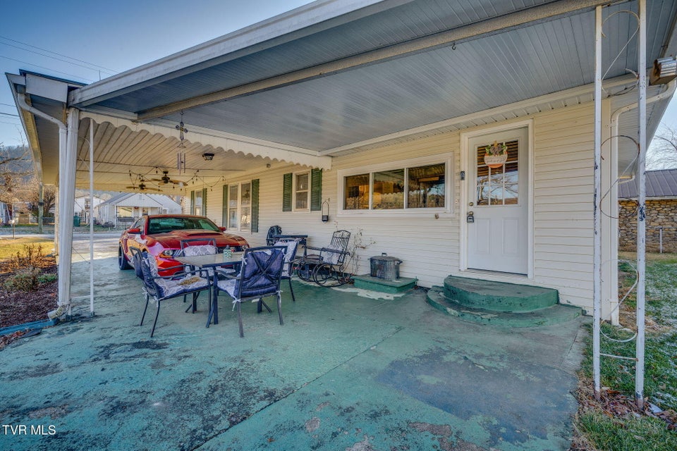 Photo #28: 535 Washington Street