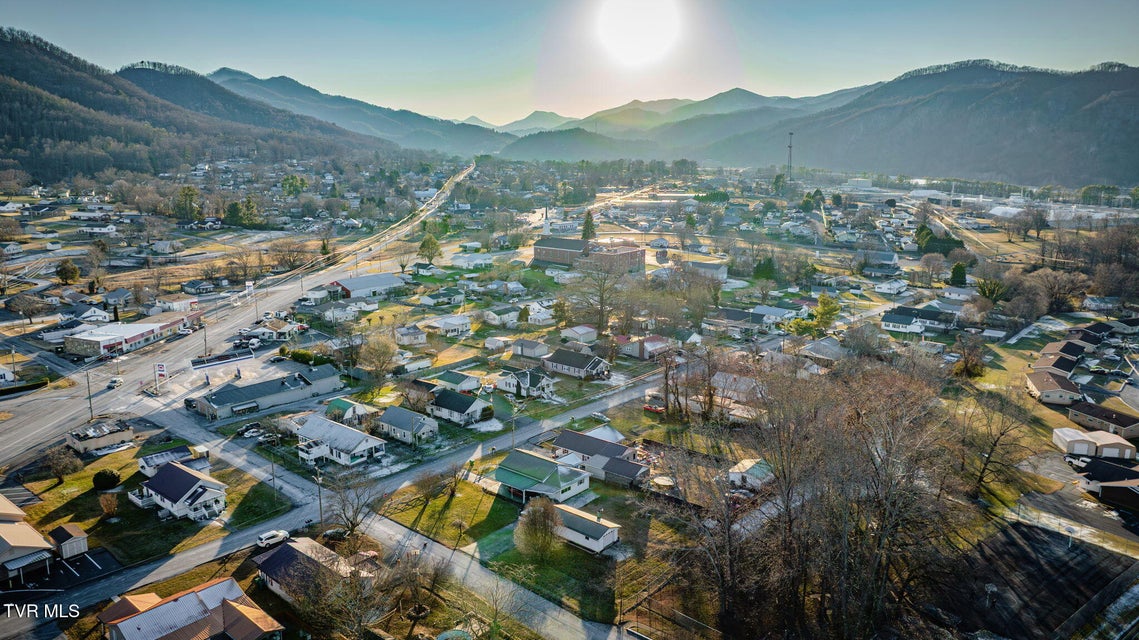 Photo #34: 535 Washington Street