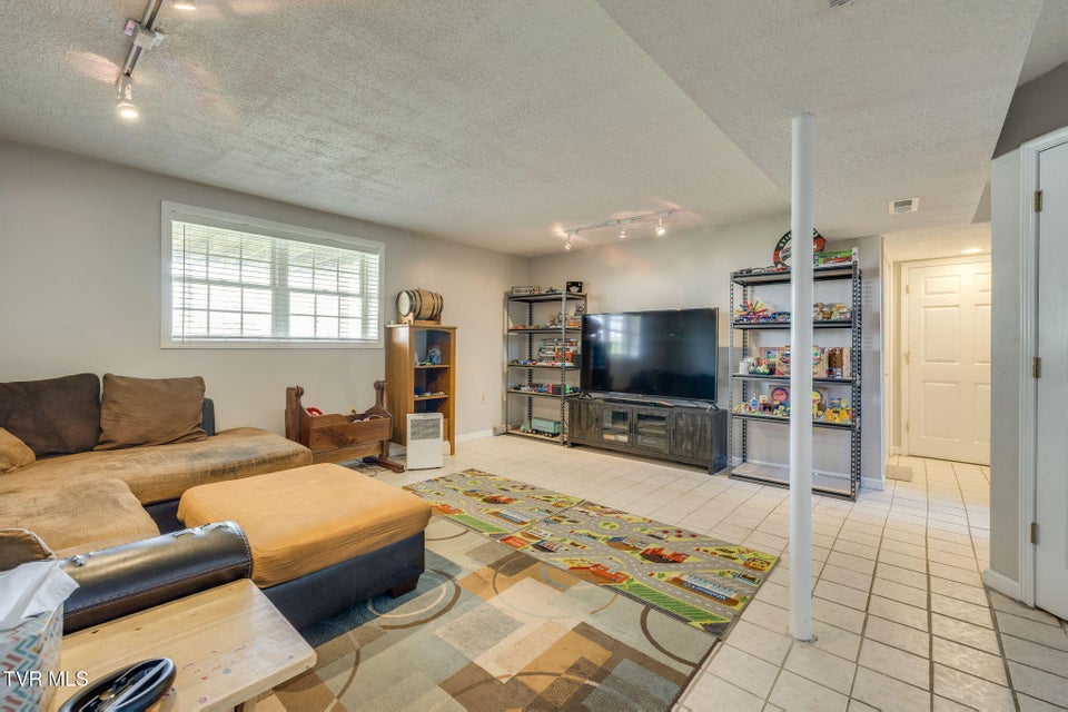 Photo #28: 2324 Louita Avenue